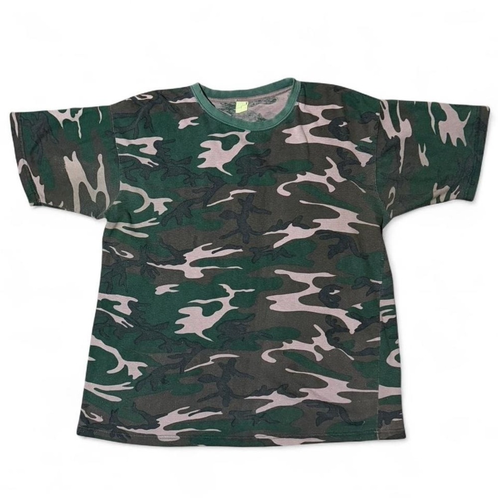 Vintage 80s Green Camouflage Hunting Camo Outdoors Nature Faded Cotton T-shirt